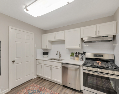 2304 Salt Springs Place - Photo Thumbnail 10
