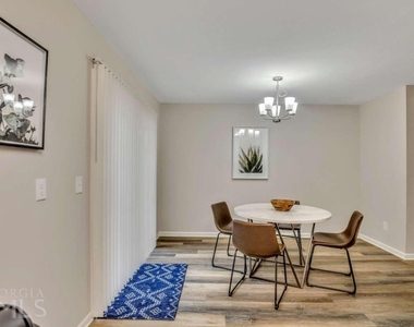 2301 Salt Springs Place - Photo Thumbnail 4