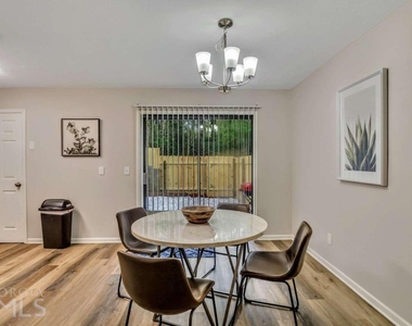 2301 Salt Springs Place - Photo Thumbnail 5
