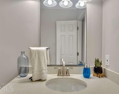 2301 Salt Springs Place - Photo Thumbnail 19