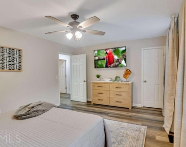 2301 Salt Springs Place - Photo Thumbnail 17