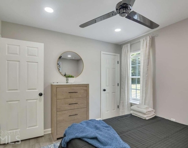 1748 Spring Road - Photo Thumbnail 11