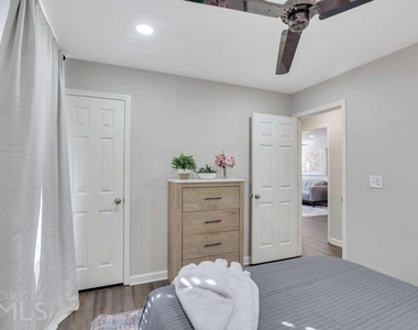 1744 Spring Road - Photo Thumbnail 8