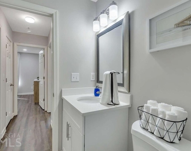 1744 Spring Road - Photo Thumbnail 13