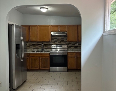 693 Dill Avenue - Photo Thumbnail 11