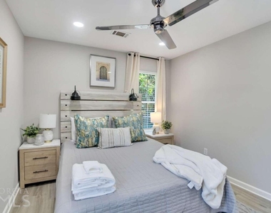 1738 Spring Road - Photo Thumbnail 8