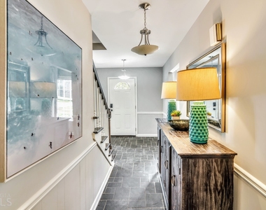 2532 Lakebrook Court - Photo Thumbnail 4