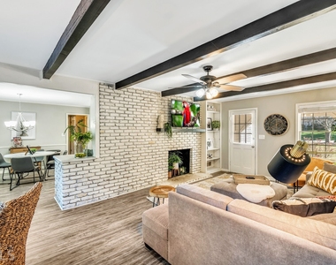 2532 Lakebrook Court - Photo Thumbnail 2