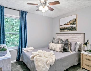 130 Anclote Court - Photo Thumbnail 18