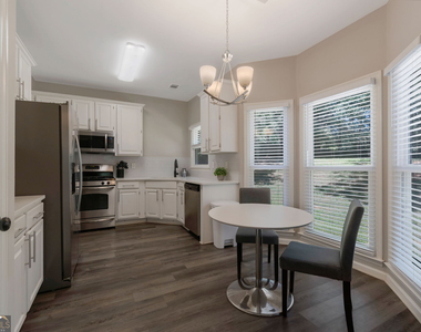 10640 Victory Gate Drive - Photo Thumbnail 13