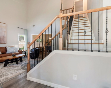 10640 Victory Gate Drive - Photo Thumbnail 5