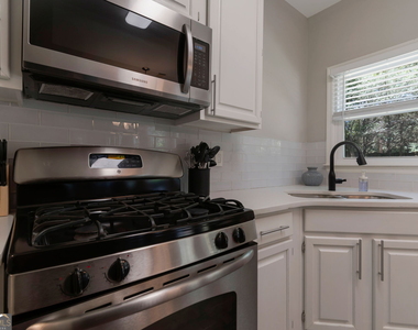 10640 Victory Gate Drive - Photo Thumbnail 15