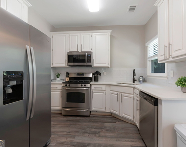 10640 Victory Gate Drive - Photo Thumbnail 12