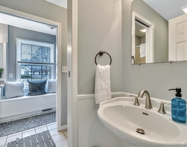367 Autumn Lane Se - Photo Thumbnail 11