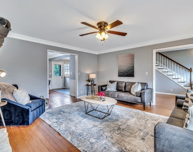 367 Autumn Lane Se - Photo Thumbnail 3