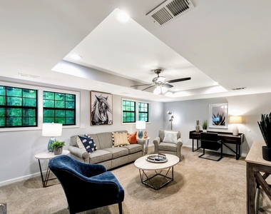 3870 Northpoint Drive - Photo Thumbnail 17