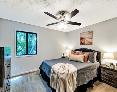 3870 Northpoint Drive - Photo Thumbnail 27