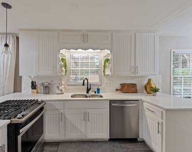 2984 Blackberry Lane - Photo Thumbnail 5