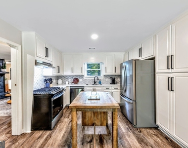 527 Charing Cross Drive - Photo Thumbnail 26