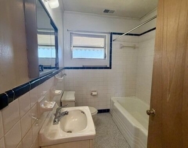 3051 Greensboro Highway - Photo Thumbnail 6