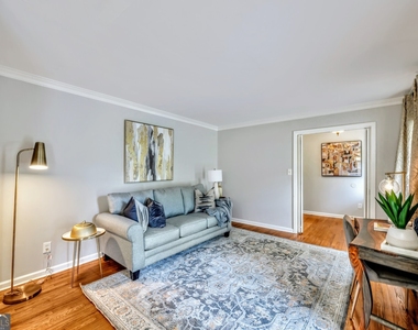 801 Mockingbird Lane - Photo Thumbnail 3