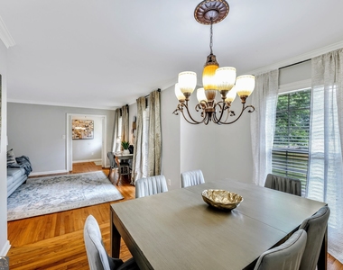 801 Mockingbird Lane - Photo Thumbnail 8