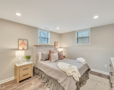 1898 Winding Creek Lane Sw - Photo Thumbnail 25