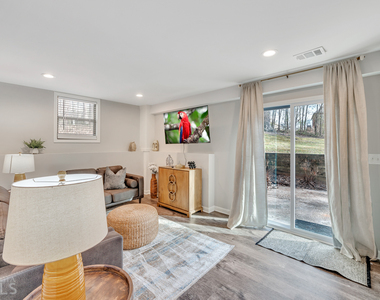 1898 Winding Creek Lane Sw - Photo Thumbnail 28