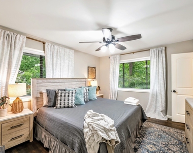 83 Kathryn Drive - Photo Thumbnail 15
