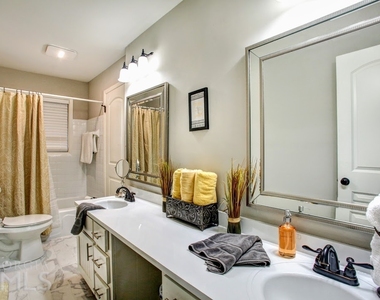 83 Kathryn Drive - Photo Thumbnail 8