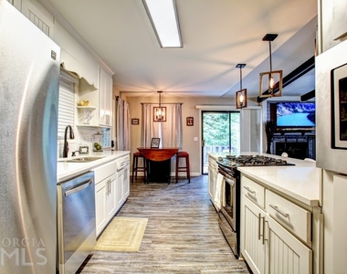 83 Kathryn Drive - Photo Thumbnail 15