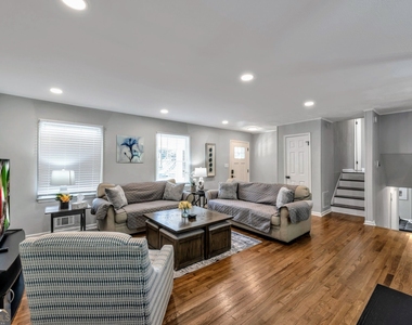 444 Smyrna Powder Springs Road Sw - Photo Thumbnail 1