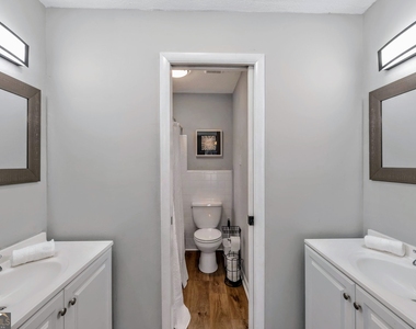 444 Smyrna Powder Springs Road Sw - Photo Thumbnail 10