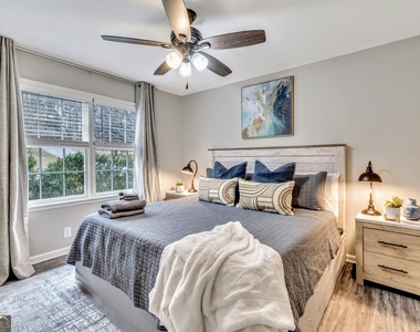 4428 John Drive - Photo Thumbnail 14