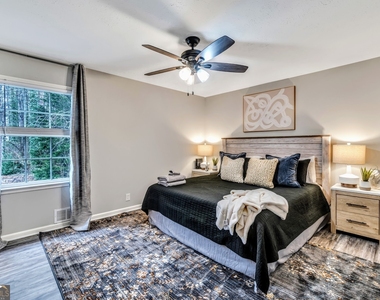 4428 John Drive - Photo Thumbnail 18
