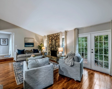 2660 Indian Lake Drive - Photo Thumbnail 2