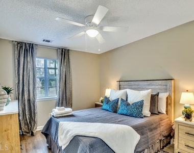 2025 Winsburg Drive Nw - Photo Thumbnail 10