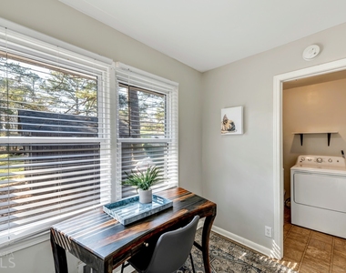 654 Joel Drive - Photo Thumbnail 8