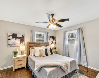 654 Joel Drive - Photo Thumbnail 16