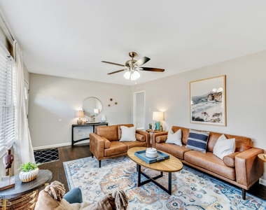 654 Joel Drive - Photo Thumbnail 2