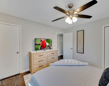 654 Joel Drive - Photo Thumbnail 17
