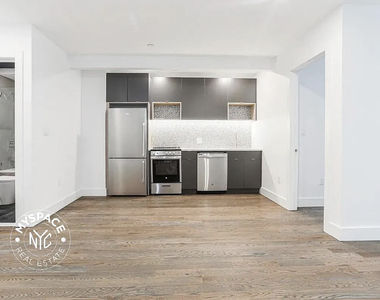 224 Hawthorne Street - Photo Thumbnail 1