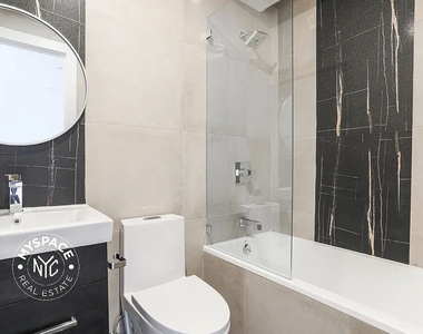 224 Hawthorne Street - Photo Thumbnail 3