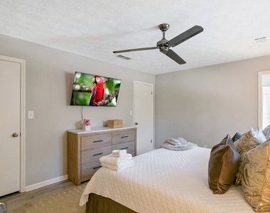 65 Juliana Drive - Photo Thumbnail 12