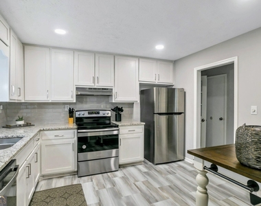 65 Juliana Drive - Photo Thumbnail 4