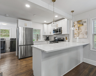 1472 North Avenue Nw - Photo Thumbnail 11