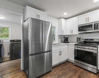 1472 North Avenue Nw - Photo Thumbnail 10