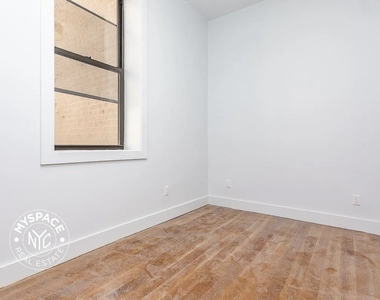 1337 Gates Avenue - Photo Thumbnail 2