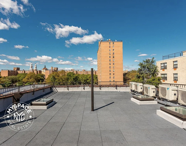 1337 Gates Avenue - Photo Thumbnail 3