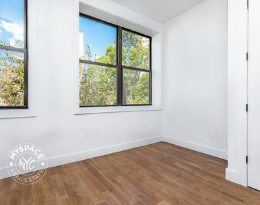 1337 Gates Avenue - Photo Thumbnail 8